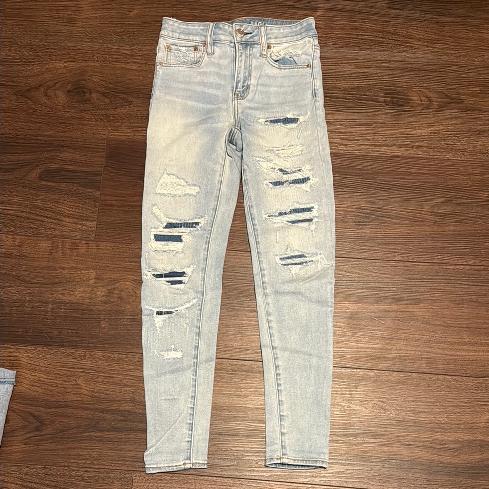 American Eagle Outfitters Light Blue Distressed Skinny Jeans